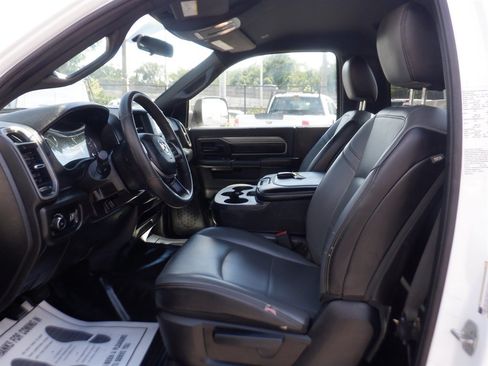 Used 2021 RAM 2500 Tradesman w/ Chrome Appearance Group AWD/4WD image 9