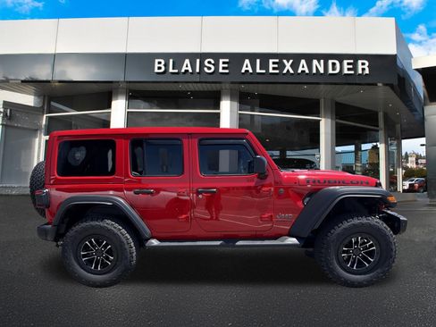 Used 2026 Jeep Wrangler Unlimited Rubicon w/ Xtreme 35 Tire Package AWD/4WD image 2