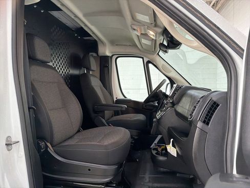 Used 2025 RAM ProMaster 2500 w/ U-Haul Equipment Group image 30