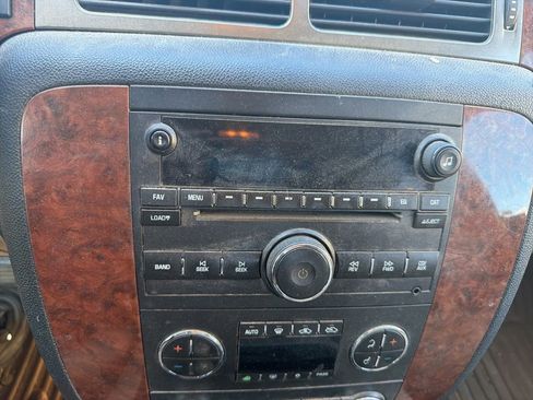 Used 2007 Chevrolet Silverado 1500 LTZ w/ Safety Package AWD/4WD image 12
