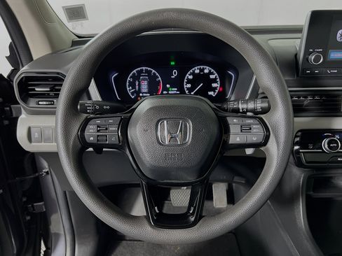 Used 2023 Honda Pilot LX image 12