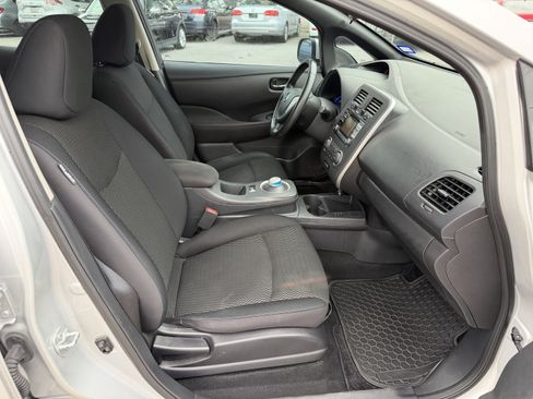 Used 2013 Nissan Leaf S w/ Charger Pkg FWD image 11
