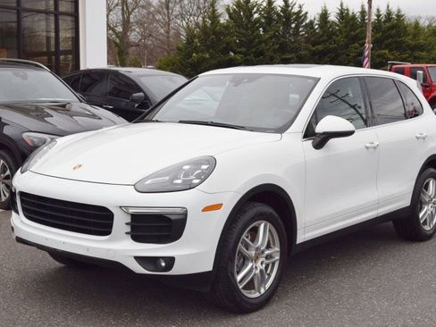 Used 2016 Porsche Cayenne image 1
