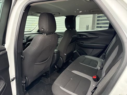 Used 2023 Chevrolet TrailBlazer LS image 10