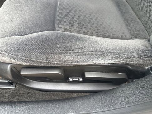 Used 2011 Chevrolet Impala LT FWD image 5