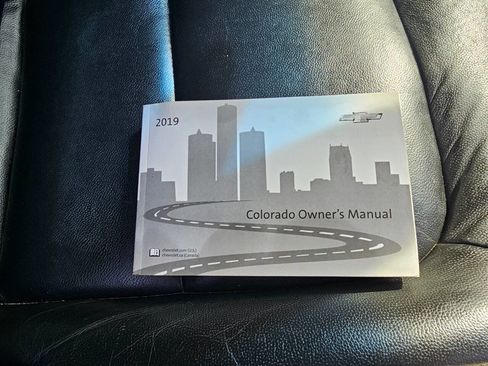 Used 2019 Chevrolet Colorado ZR2 w/ ZR2 Midnight Special Edition image 33