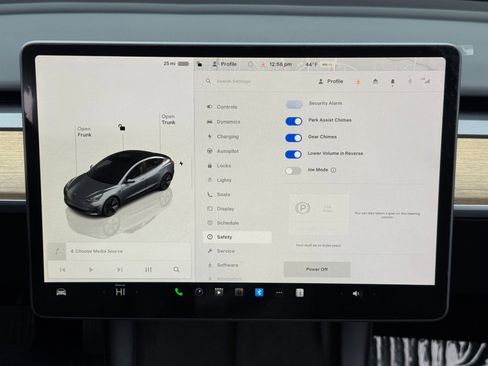Used 2023 Tesla Model 3 Standard Range image 31