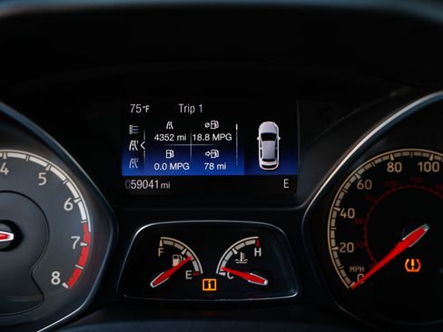 Used 2017 Ford Focus ST image 49