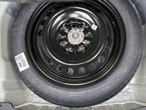 Used 2025 Toyota Camry LE image 32