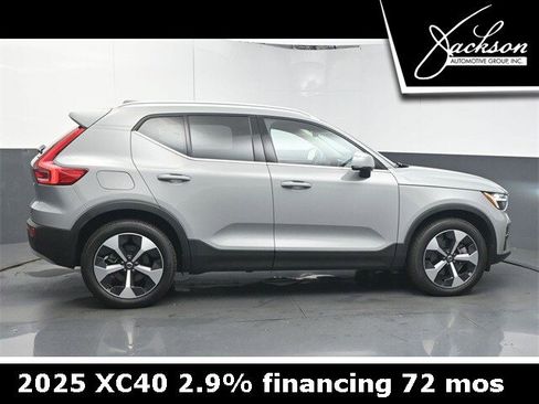 Certified 2025 Volvo XC40 B5 Core w/ Protection Package Premier image 8