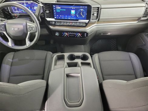Used 2023 Chevrolet Silverado 1500 LT image 13