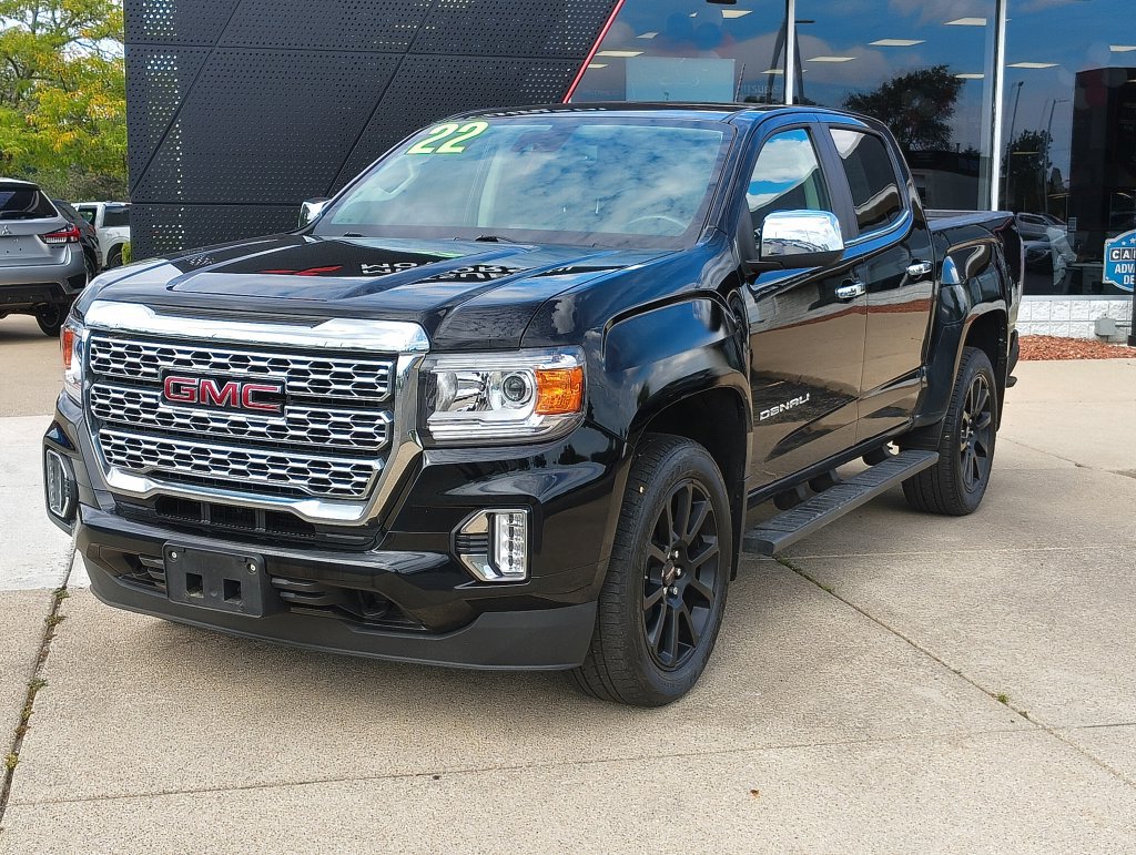 Used 2022 GMC Canyon Denali w/ Denali Black Edition Package AWD/4WD image 1