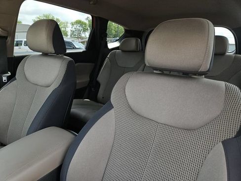 Used 2019 Hyundai Santa Fe SEL w/ Cargo Package FWD image 22