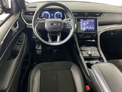 Used 2023 Jeep Grand Cherokee Altitude image 22