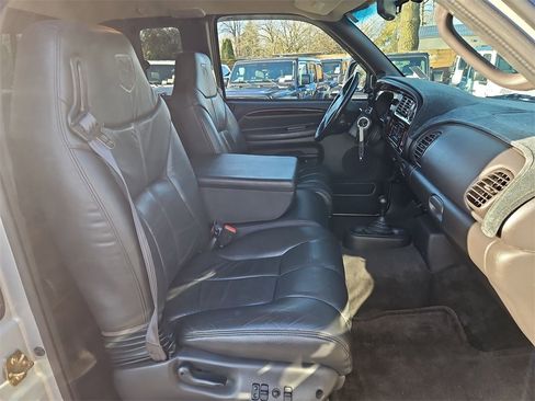 Used 2000 Dodge Ram 2500 Truck SLT image 16