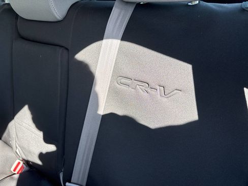 Used 2017 Honda CR-V LX image 11