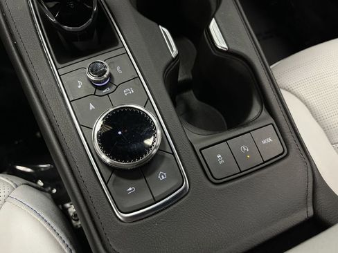 Used 2024 Cadillac XT4 Sport image 25