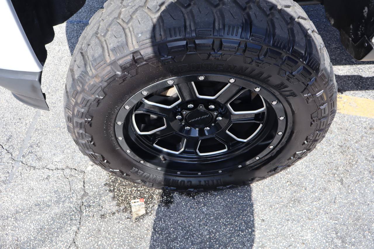 Used 2018 Chevrolet Silverado 1500 Custom w/ Custom Value Package AWD/4WD image 22