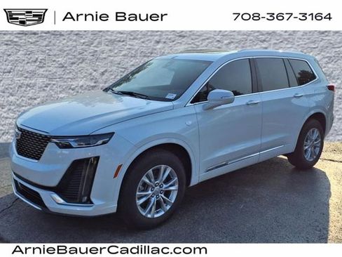 Certified 2025 Cadillac XT6 Luxury image 10