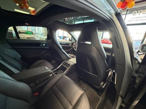 Used 2019 Porsche Panamera 4 image 44
