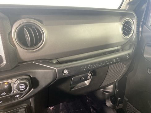 Used 2023 Jeep Wrangler Unlimited Sport AWD/4WD image 29