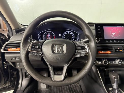Used 2018 Honda Accord LX image 12