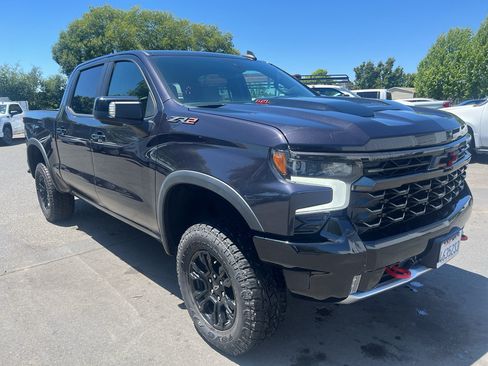 Used 2023 Chevrolet Silverado 1500 ZR2 w/ Technology Package AWD/4WD image 3