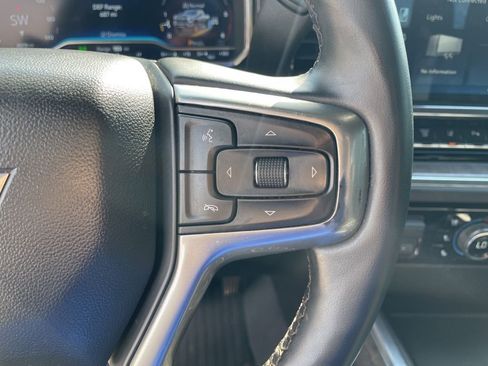 Used 2024 Chevrolet Silverado 2500 LTZ w/ LTZ Convenience Package AWD/4WD image 16