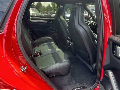 Used 2021 Porsche Cayenne GTS AWD/4WD image 13
