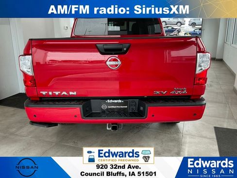 Used 2024 Nissan Titan SV w/ SV Convenience Package AWD/4WD image 8