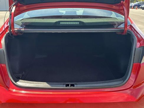 Used 2021 Toyota Corolla LE FWD image 8