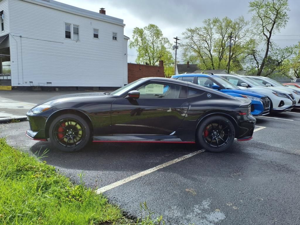 New 2025 Nissan Z NISMO w/ Floor Mat Package RWD image 7