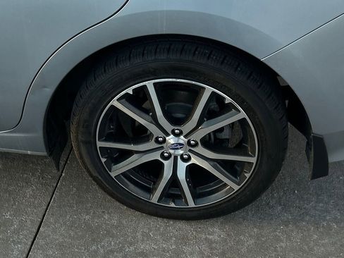 Used 2017 Subaru Impreza 2.0i Limited image 15