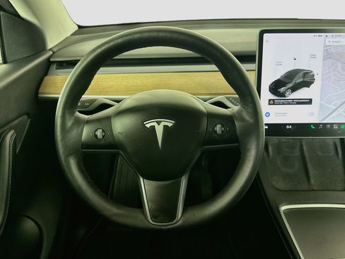 Used 2021 Tesla Model Y Long Range AWD/4WD image 17