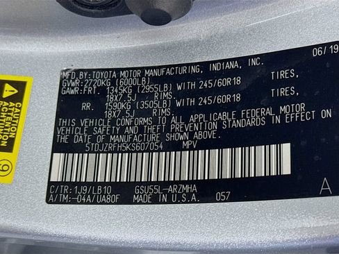 Used 2019 Toyota Highlander XLE AWD/4WD image 32