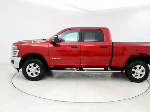 Used 2026 RAM 2500 Big Horn AWD/4WD image 2