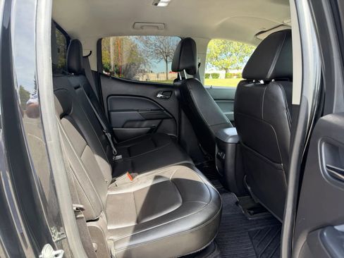 Used 2018 Chevrolet Colorado Z71 w/ Z71 Midnight Edition image 20