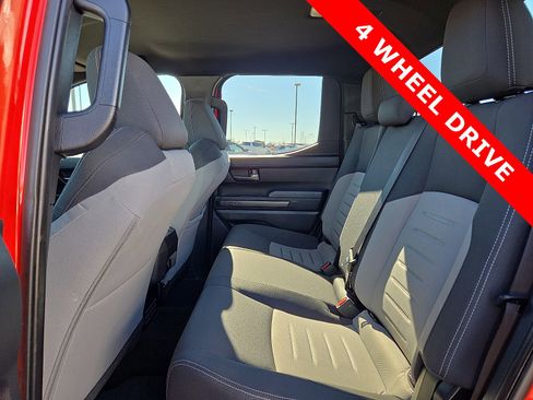 Used 2024 Toyota Tacoma TRD Off-Road image 10