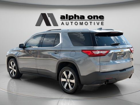 Used 2018 Chevrolet Traverse LT FWD image 11