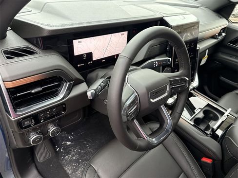 New 2026 GMC Yukon Denali w/ Sun & Power Step Package image 16