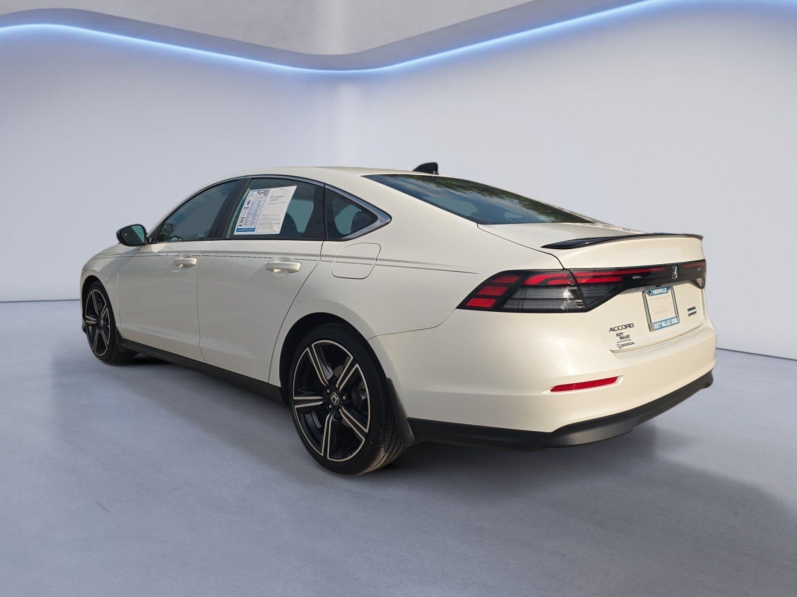 Used 2024 Honda Accord Sport image 3
