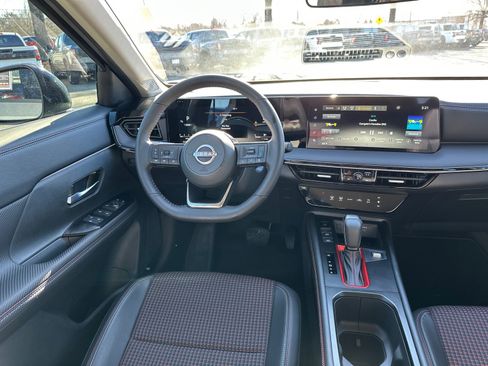 Used 2025 Nissan Kicks SR image 22