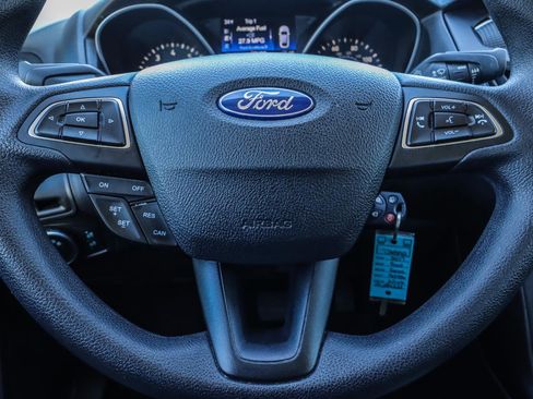 Used 2017 Ford Focus SE image 10