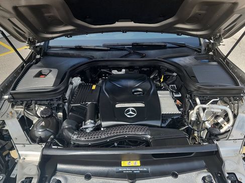 Used 2019 Mercedes-Benz GLC 300 4MATIC w/ Premium Package image 22