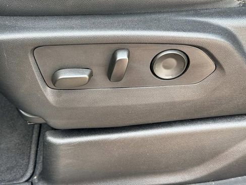 Certified 2024 GMC Yukon SLT image 29