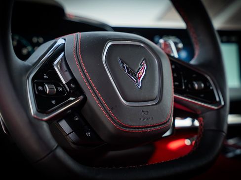 Used 2025 Chevrolet Corvette Stingray Preferred Cpe w/ Z51 Performance Package image 43