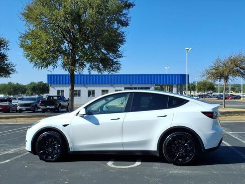 Used 2022 Tesla Model Y Long Range AWD/4WD image 8