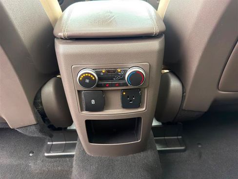 Used 2020 Ford Explorer Platinum w/ Premium Technology Package AWD/4WD image 20