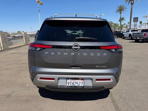 Used 2025 Nissan Pathfinder SL AWD/4WD image 5
