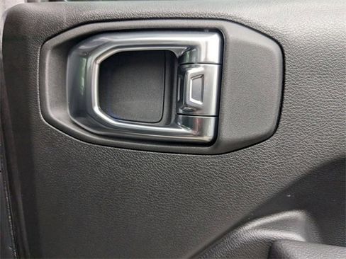 New 2025 Jeep Gladiator Sport image 30